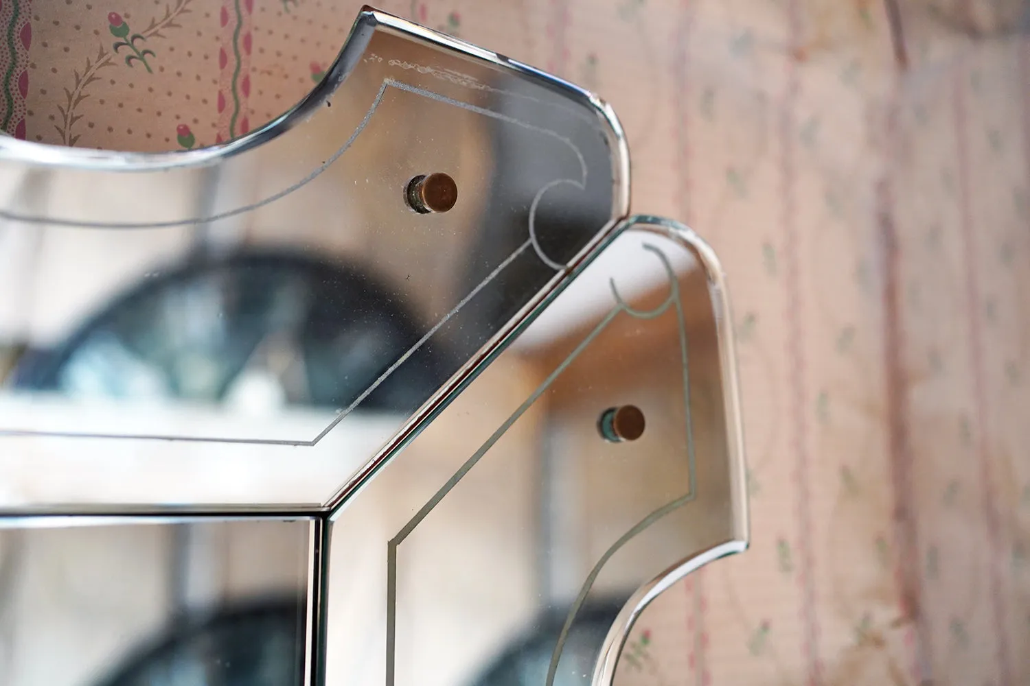 A Large Mid-20thC Venetian Glass Wall Mirror
