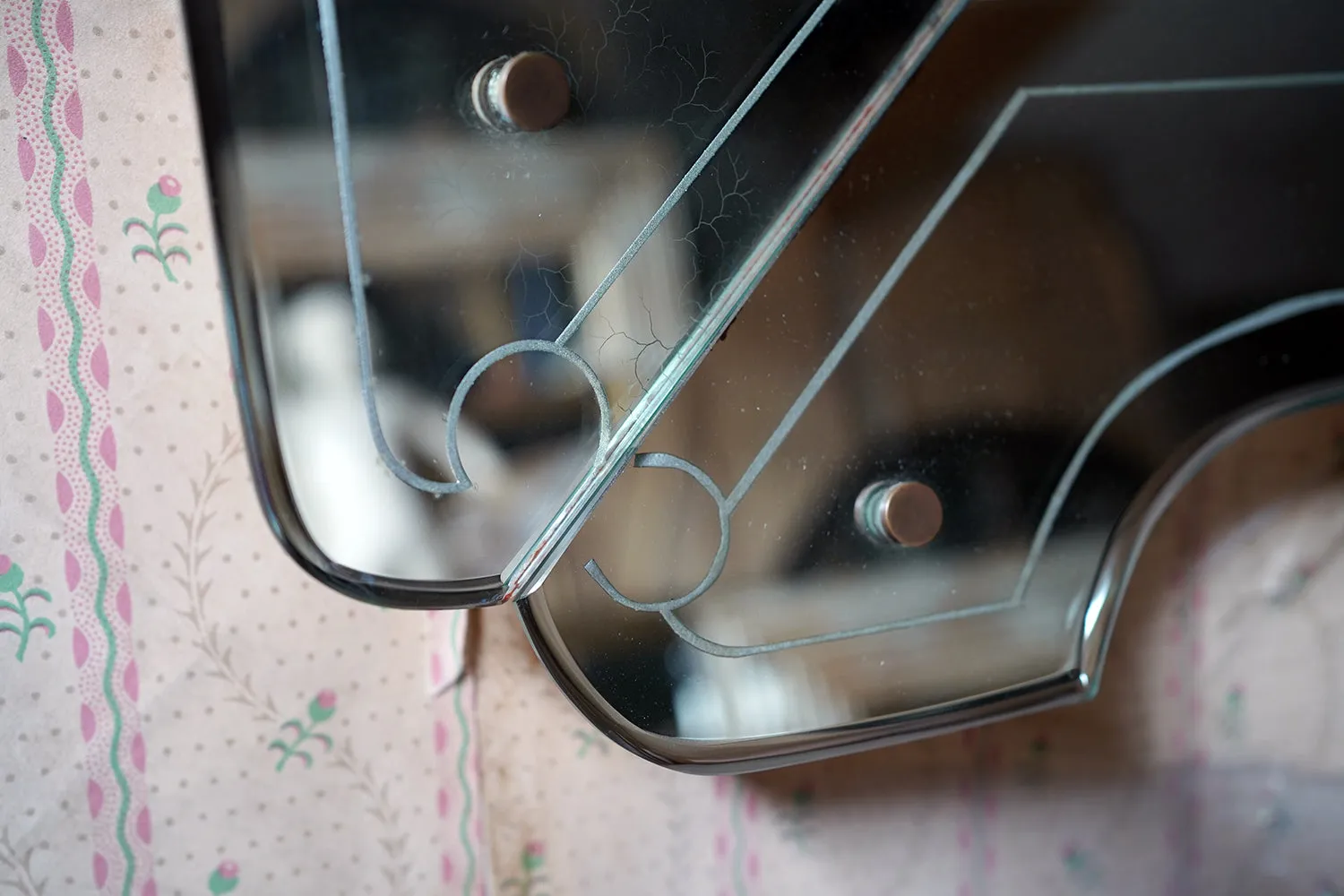 A Large Mid-20thC Venetian Glass Wall Mirror