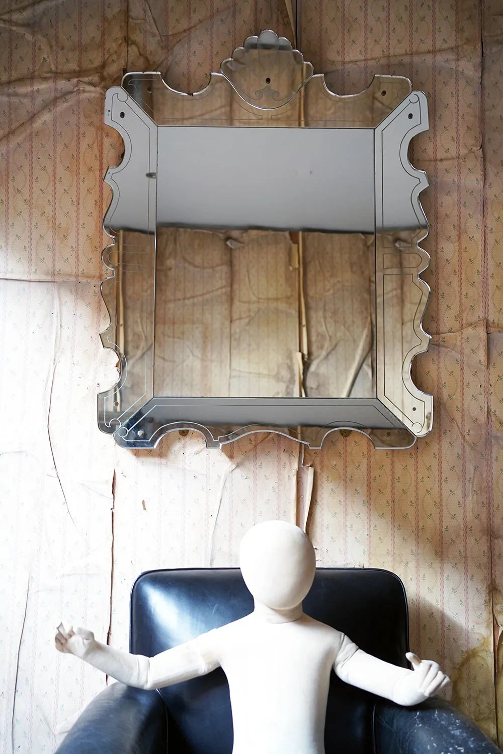 A Large Mid-20thC Venetian Glass Wall Mirror