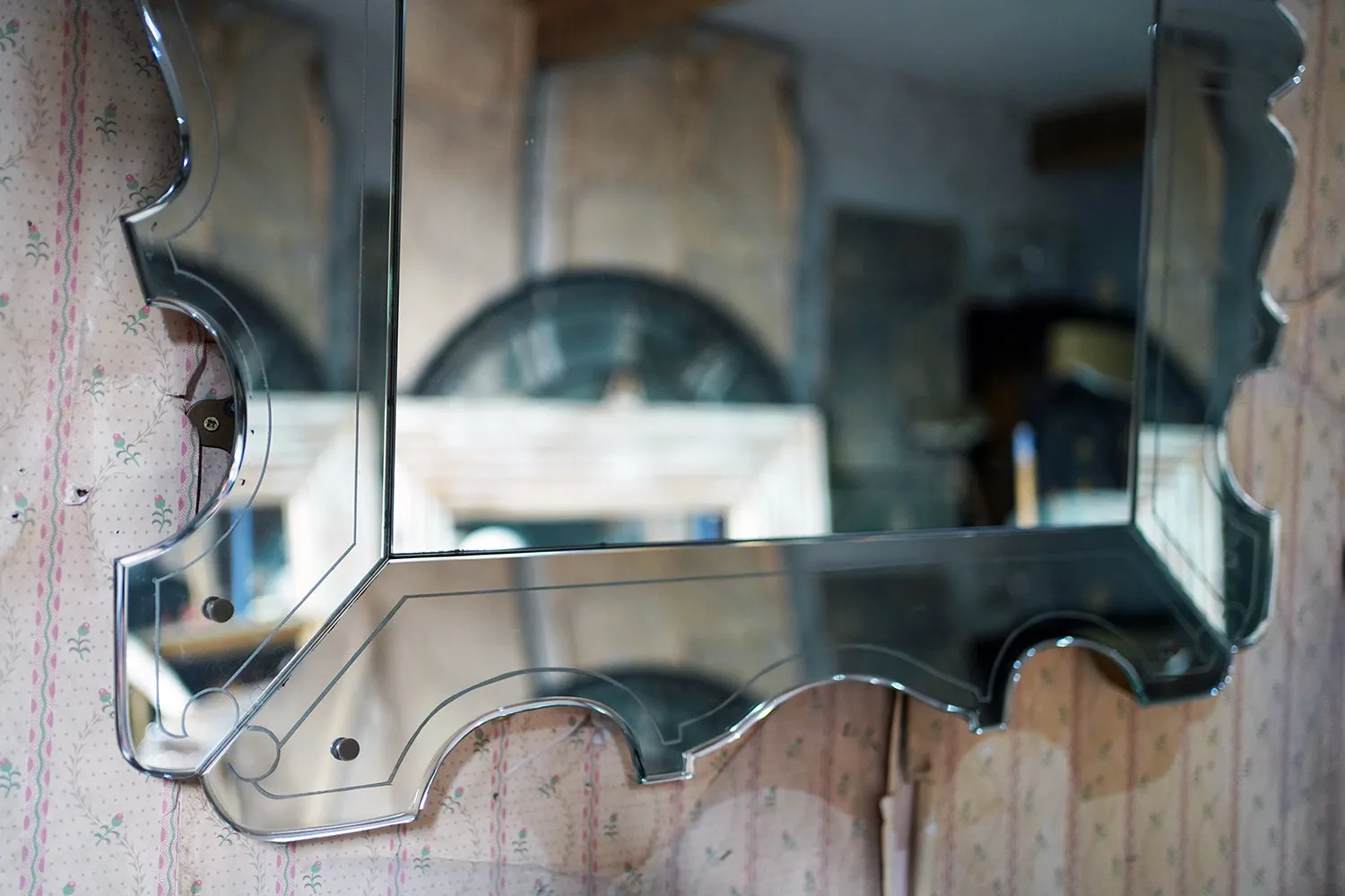 A Large Mid-20thC Venetian Glass Wall Mirror