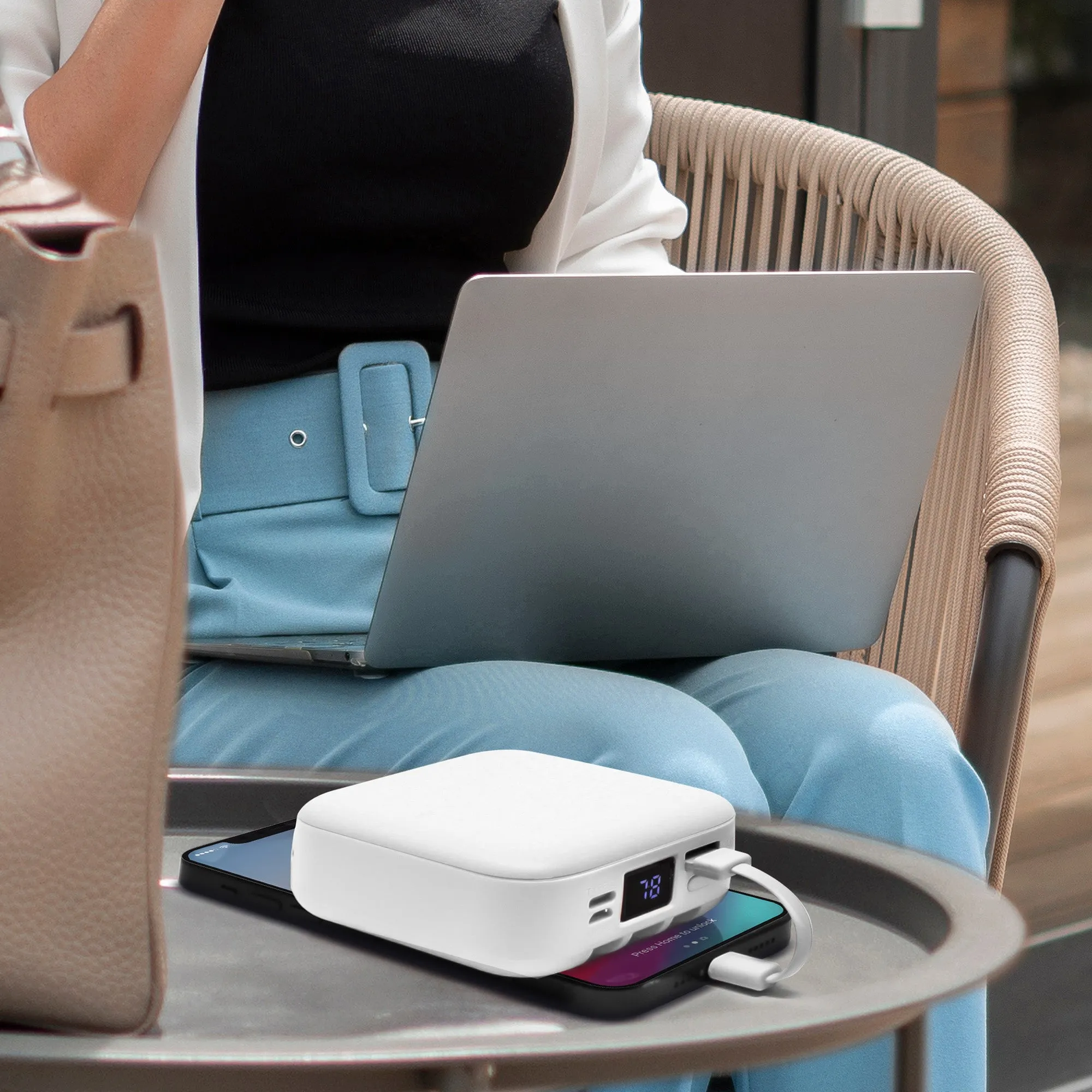 Aduro PowerUp Glow Portable Power Bank and Compact Mirror