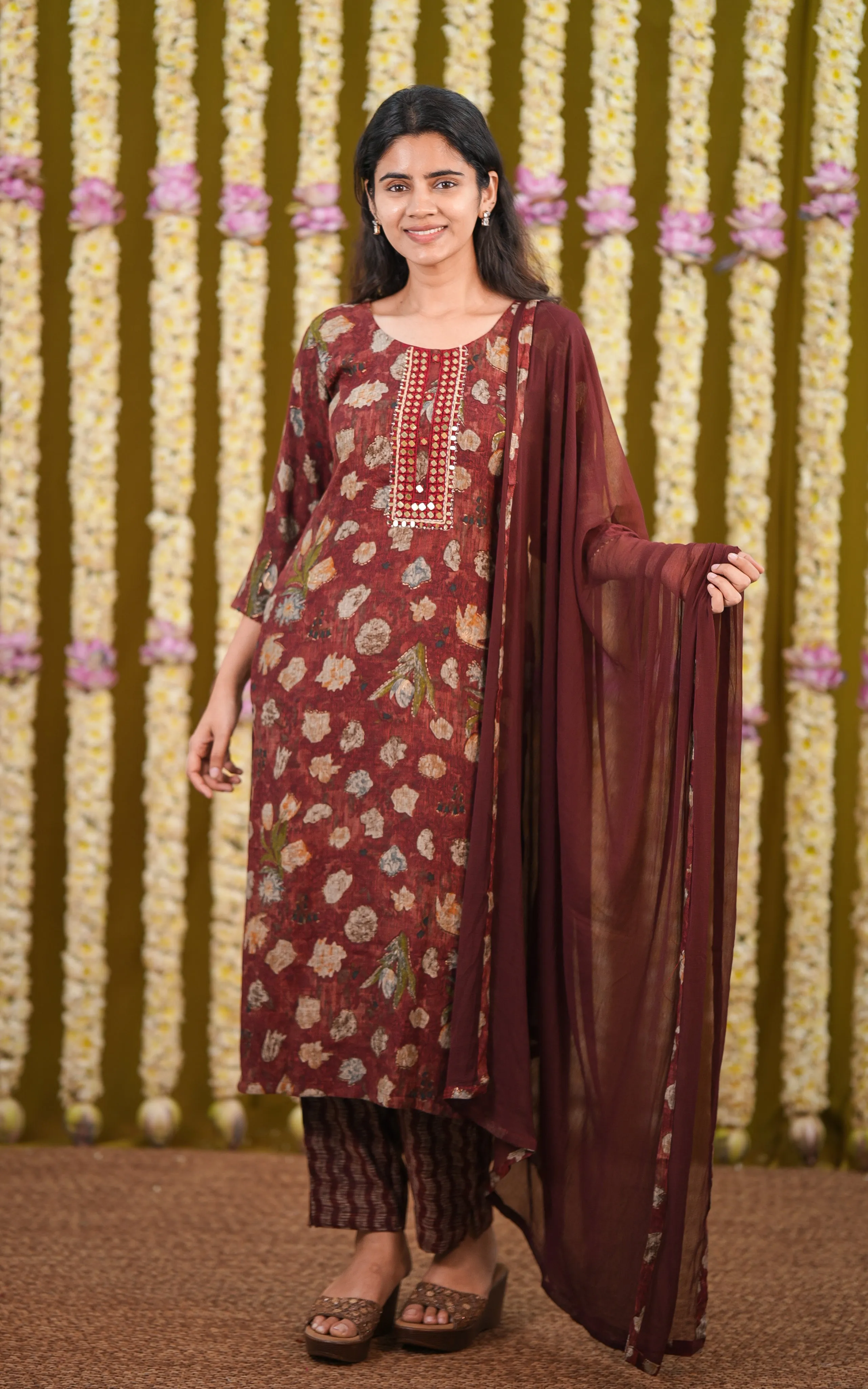 Charusree (Kurti Pant Dupatta)