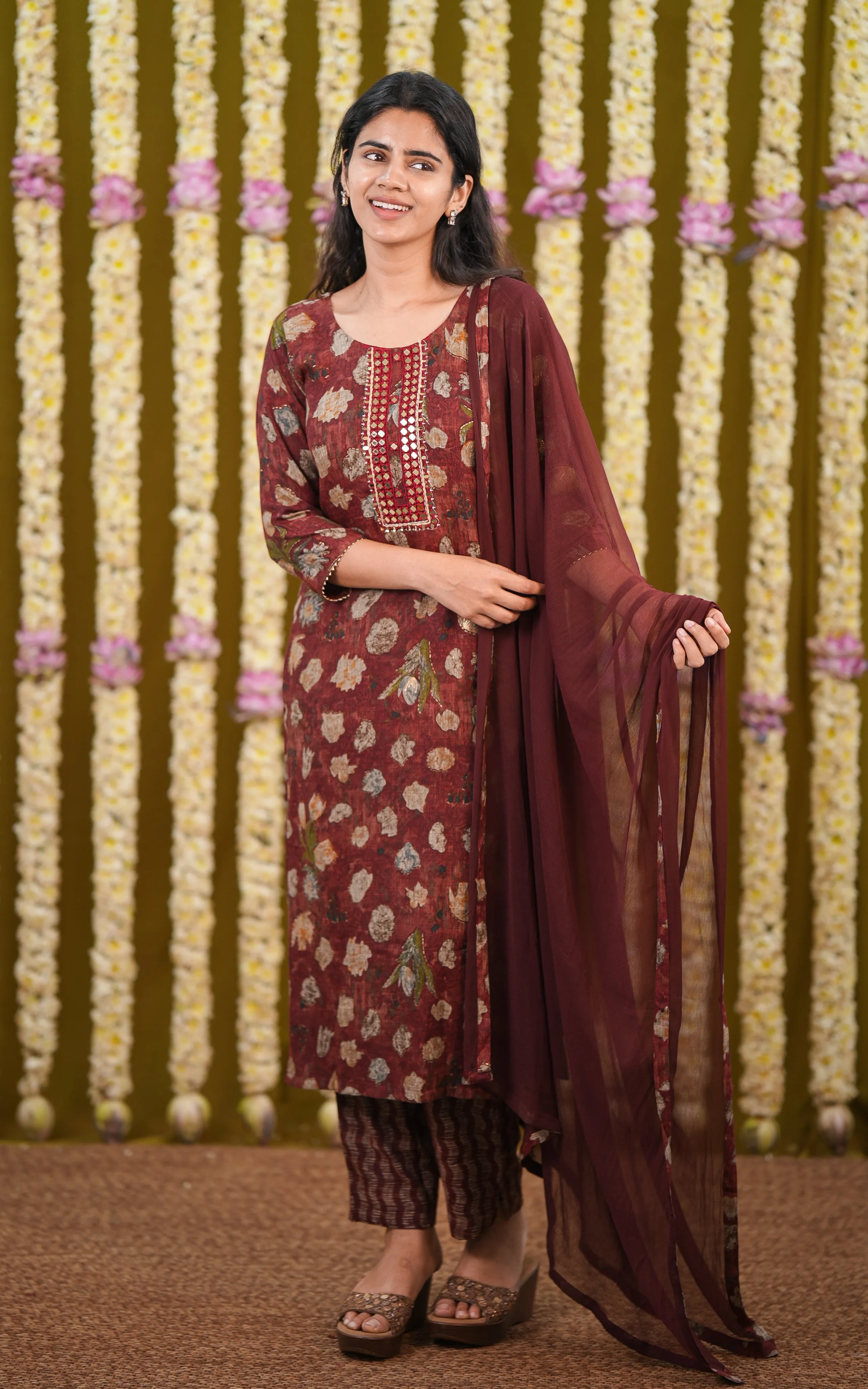 Charusree (Kurti Pant Dupatta)
