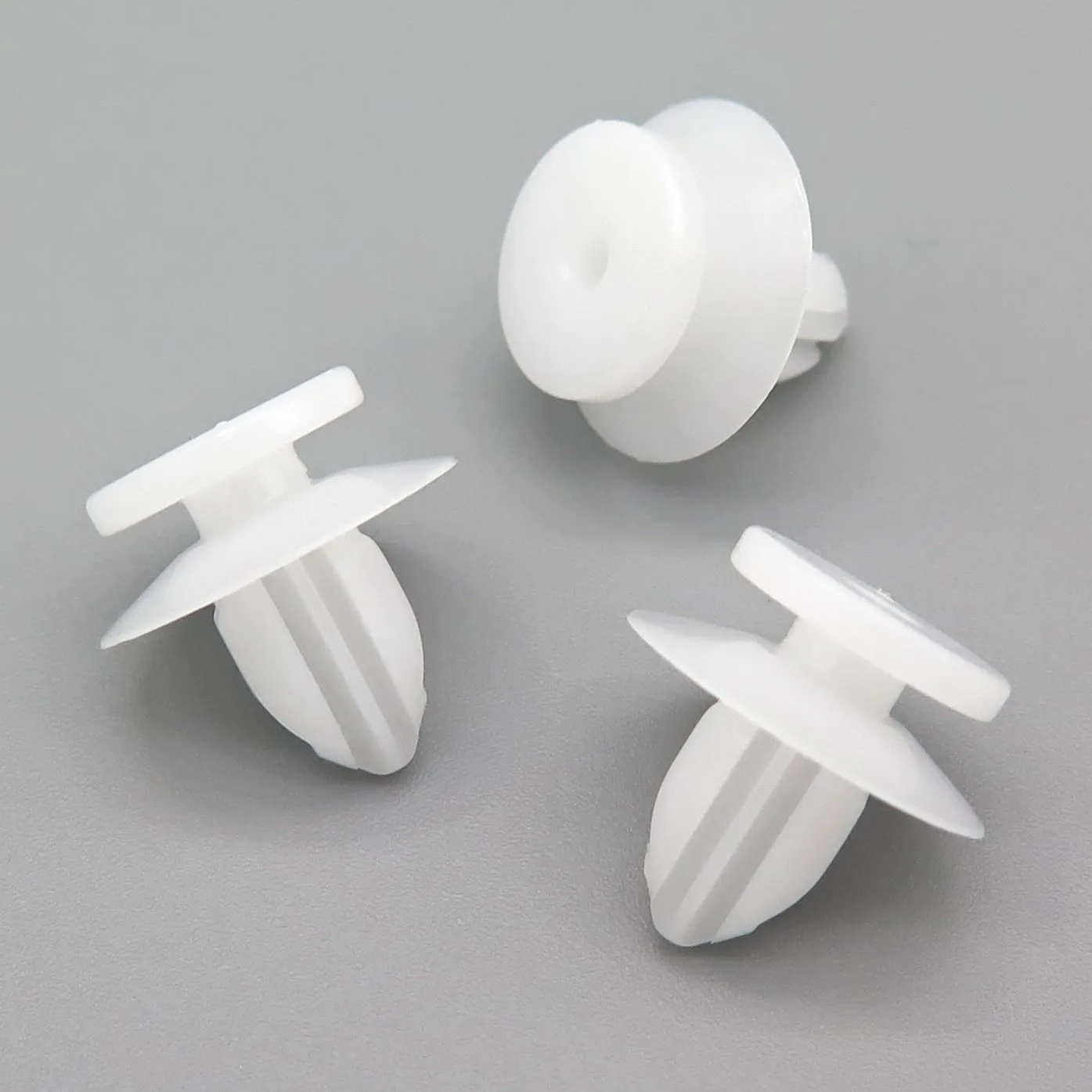 Trim Panel & Moulding Clip, Mitsubishi MU000573